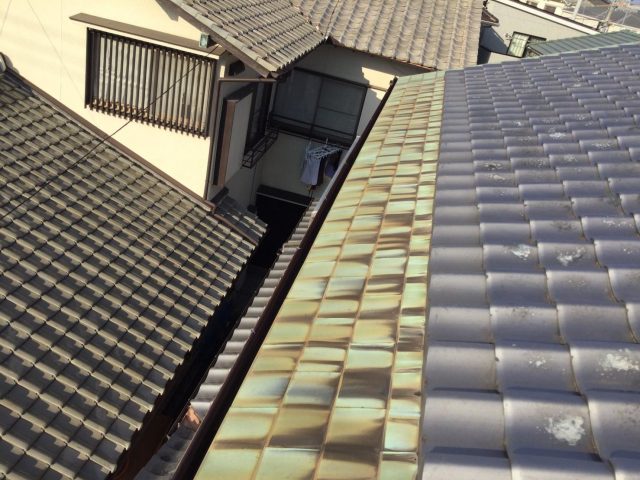 稲美町の屋根の一文字葺き部分の劣化